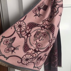 100% cashmere blend scarf/wrap, double-sided
